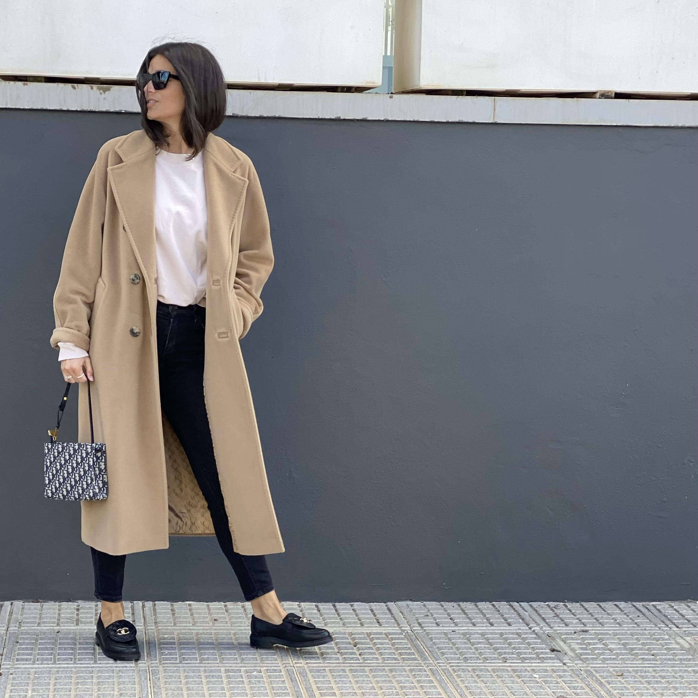 styling stories Max Mara madame icon coat mediterranean winter Ibiza wear look outfitpost stylingstories.nl
