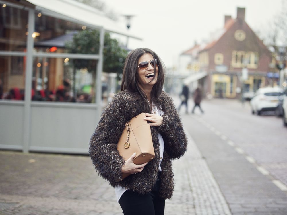 street style fashion pre spring 2015 large furry cardigan camel colored Michael Kors Bag