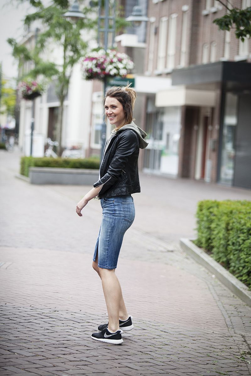 streestyle snap summer 2015 how to wear a denim pencil skirt by BlogForShops