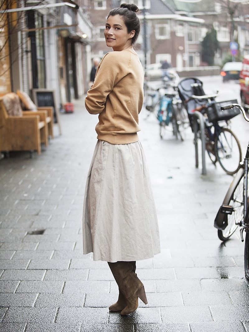 streetstyle look spring 2016 BlogForshops sabrina wearing Isabel Marant Highlands sweater How to wear a midi skirt this spring