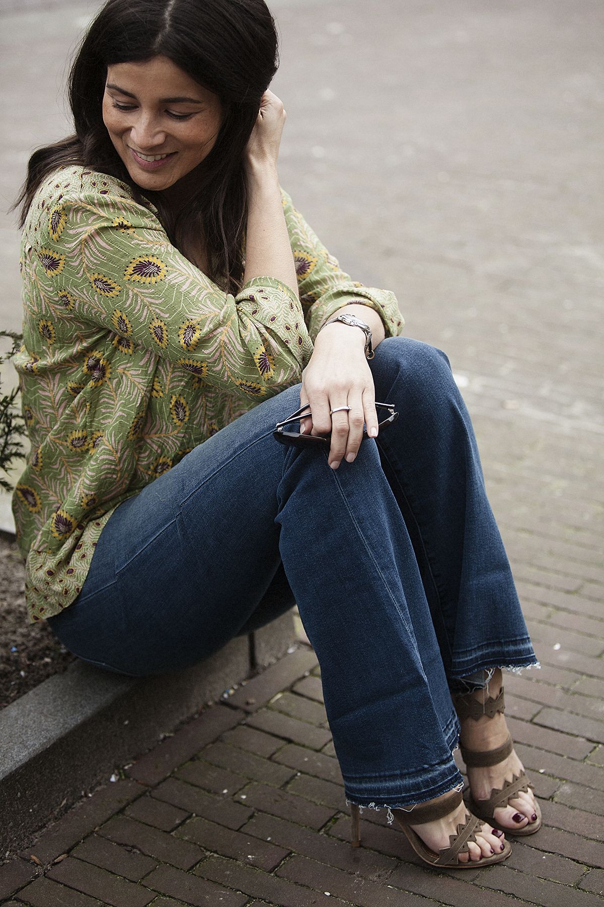 Streetstyle spring summer 2016 wearing top Bash flared jeans JBrand BlogForShops for Chica Veghel